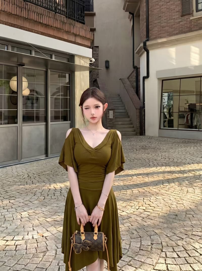 실사 정가 순수한 욕망 윈디 V넥 오프숄더 맨위 반 스커트 세트 여성 봄 여름 몸매 가꾸기 투피스 세트 상세 이미지 1