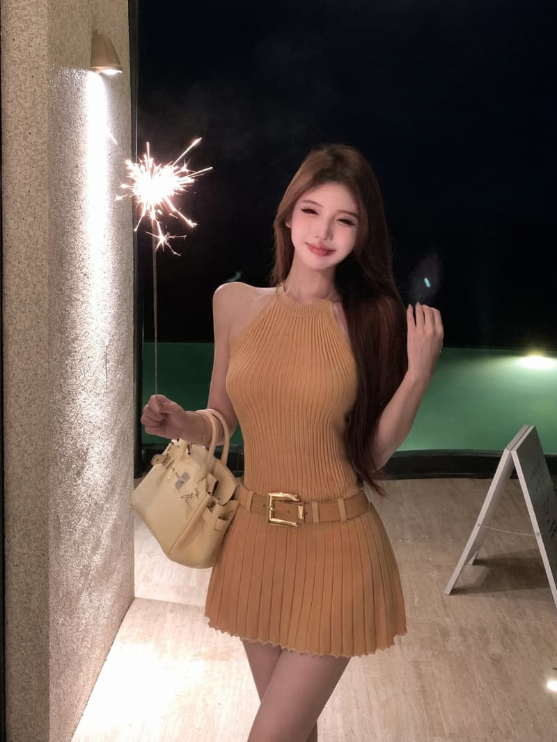 실사 정가 니트 행침 목 여성 드레스 여름 섹시함 오프숄더 플리츠 스커트 허리 수축 치마