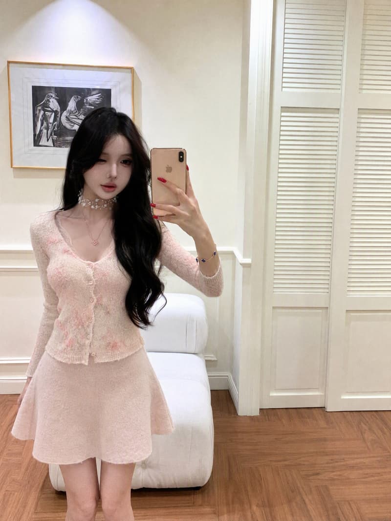 실사 정가 꽃무늬 패션 슬림해 보이는 품격 인터넷 유명인 작은 대중 디자인 오픈 가디건 아름다움 뒤로 반 스커트 세트 이미지 2