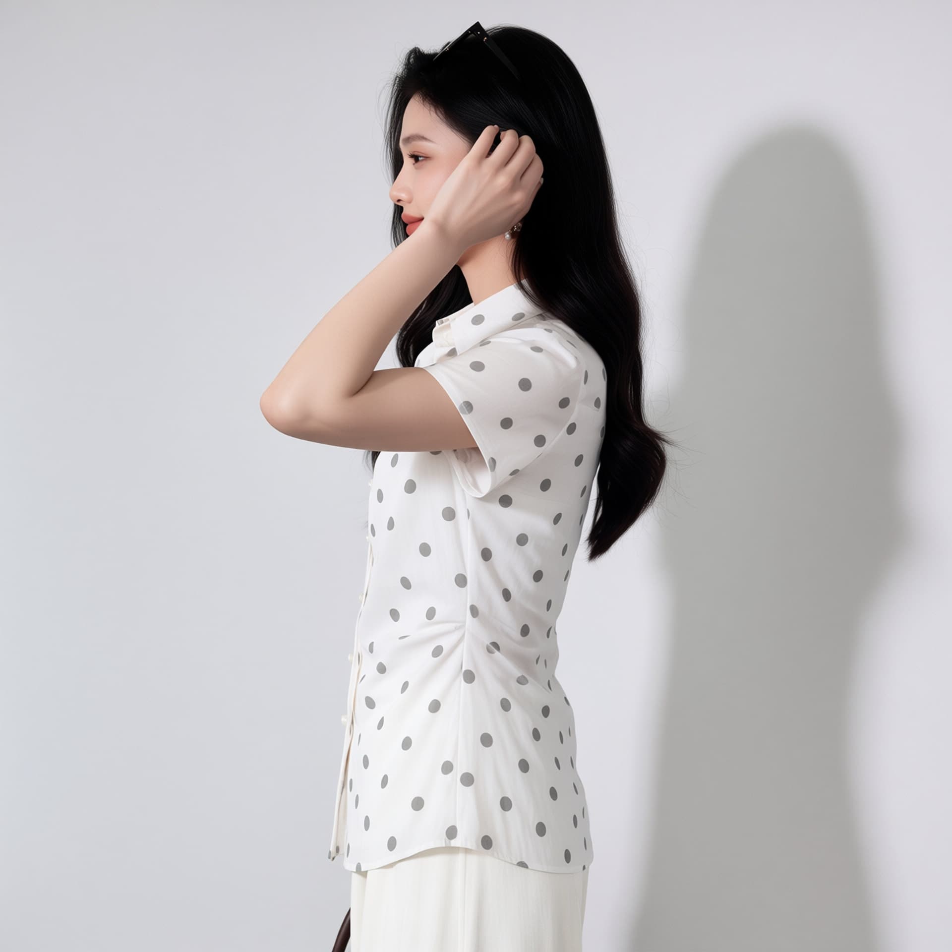 2026 년 여름 새로운 셔츠 통기성 프로 피부 도트 무늬 폴로 칼라 허리 수축 슬림해 보이는 반팔 맨위 이미지 3