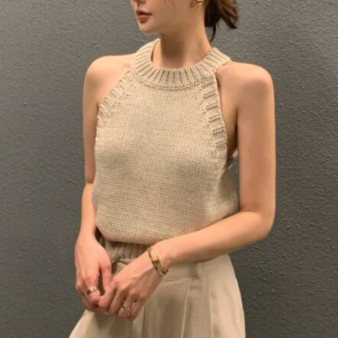 프랑스식 섹시함 행침 목 오프숄더 니트 조끼 여성 2026 여름 화이트 몸매 가꾸기 슬림해 보이는 인사이드 가져 가라. 민소매 맨위 이미지 4