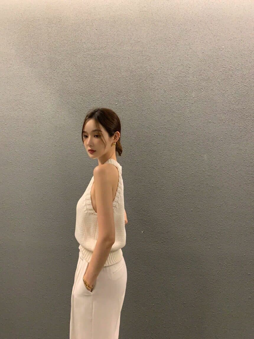 프랑스식 섹시함 행침 목 오프숄더 니트 조끼 여성 2026 여름 화이트 몸매 가꾸기 슬림해 보이는 인사이드 가져 가라. 민소매 맨위 상세 이미지 12