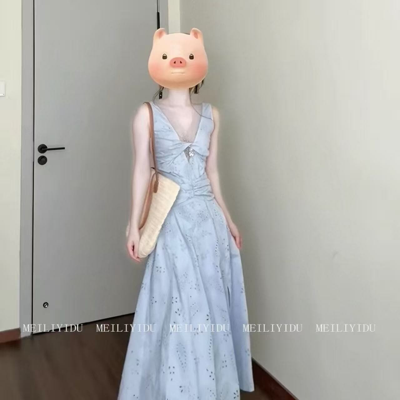 프랑스식 달콤한 매운맛 바람 홀로우 아웃 레이스 슬립 여성 드레스 2026 여름 새로운 민소매 허리 수축 해변가 휴가 롱 스커트 이미지 2