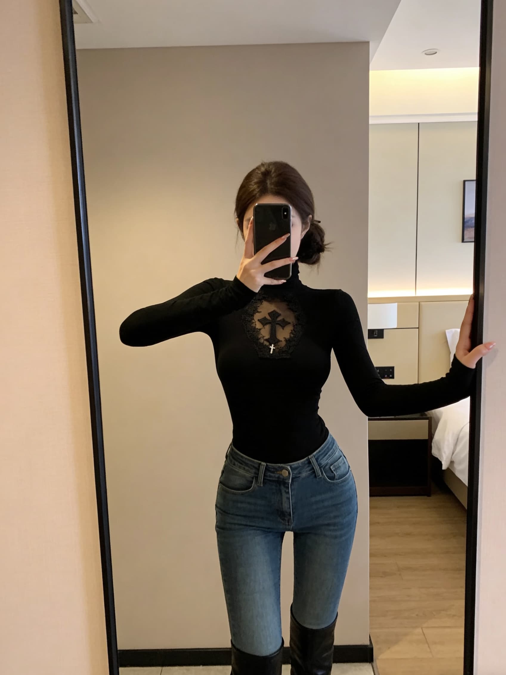 실사 검정색 터틀넥 다크 부서 패션 홀로우 아웃 십자가 몸매 가꾸기 긴팔 맨위 t 핫걸 셔츠 여성 의류 상세 이미지 11