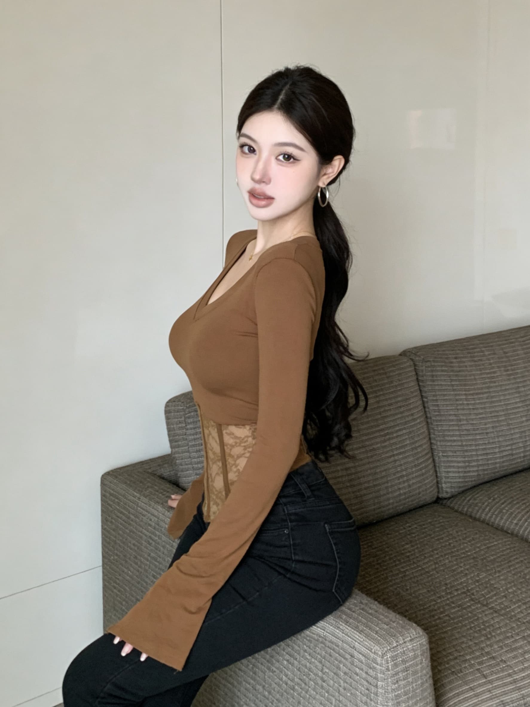실사 레이스 조각 허리 홀로우 아웃 몸매 가꾸기 긴팔 나팔 소매 섹시함 핫걸 맨위 티셔츠 여성 의류 상세 이미지 7