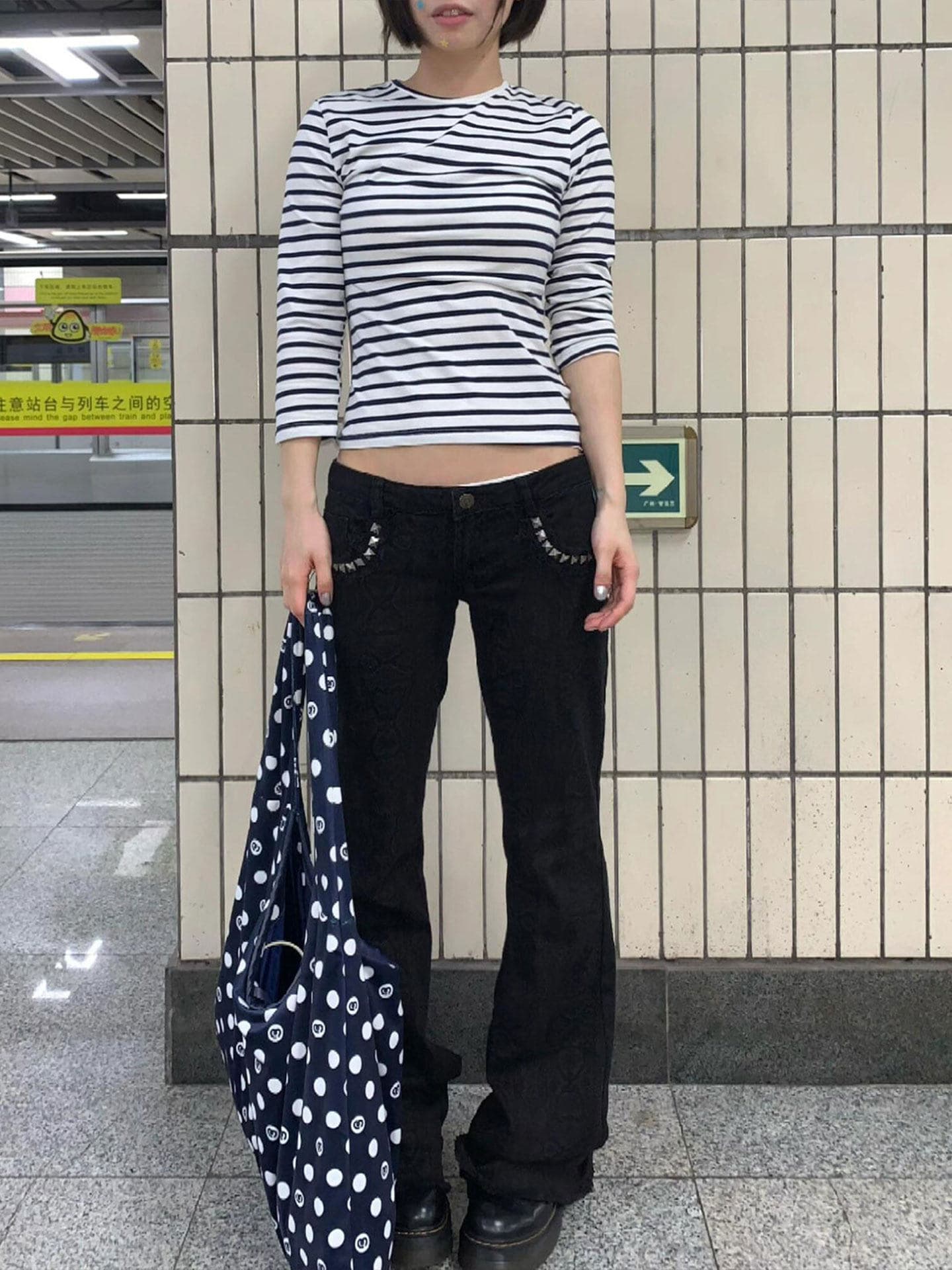 작은 대중 주머니 징 장식 하이웨이스트 신축성 몸매 가꾸기 부츠컷 캐주얼 다용도 청바지 핫걸 슬림해 보이는 바닥 청소 바지 이미지 3