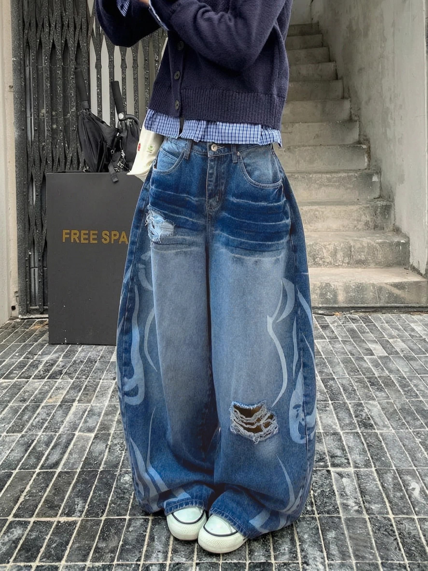 아메리칸 레트로 워싱 찢어진 부분 패턴 다용도 모통이 칼 청바지 바지 여자 캐주얼 루즈핏 넓은 다리 바닥 청소 바지