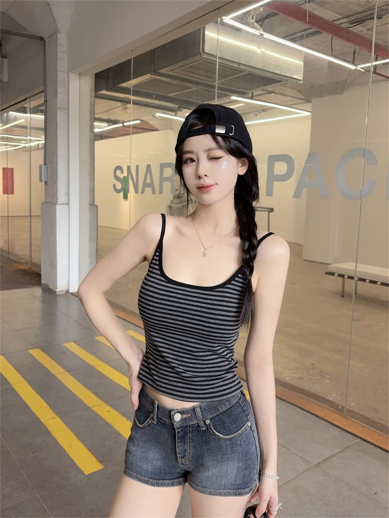 2026 슈퍼 화재 연령 감소 아름다움 뒤로 캐미솔 벨트 가슴 패드 외출용 핫걸 섹시함 몸매 가꾸기 다용도 백리스 맨위 상세 이미지 34