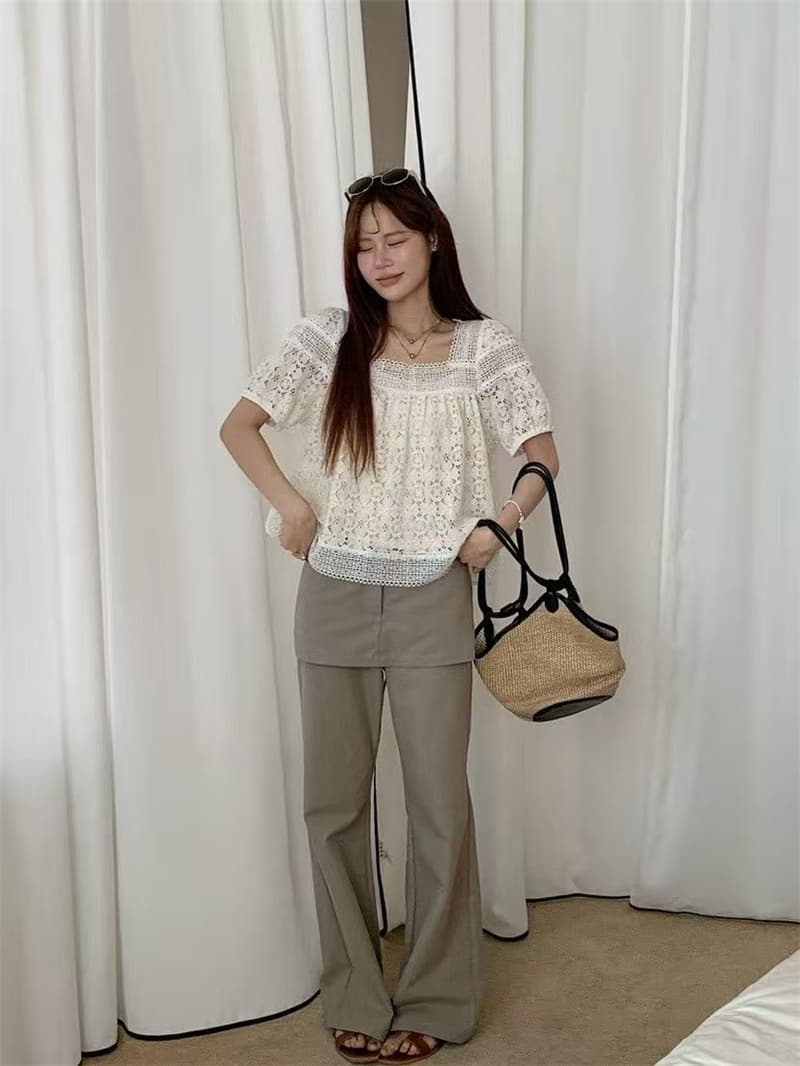 실사 2026 여름 패션 홀로우 아웃 자수 패치워크 레이스 광장 칼라 연령 감소 귀여운 인형 셔츠 반팔 셔츠 여성 상세 이미지 11