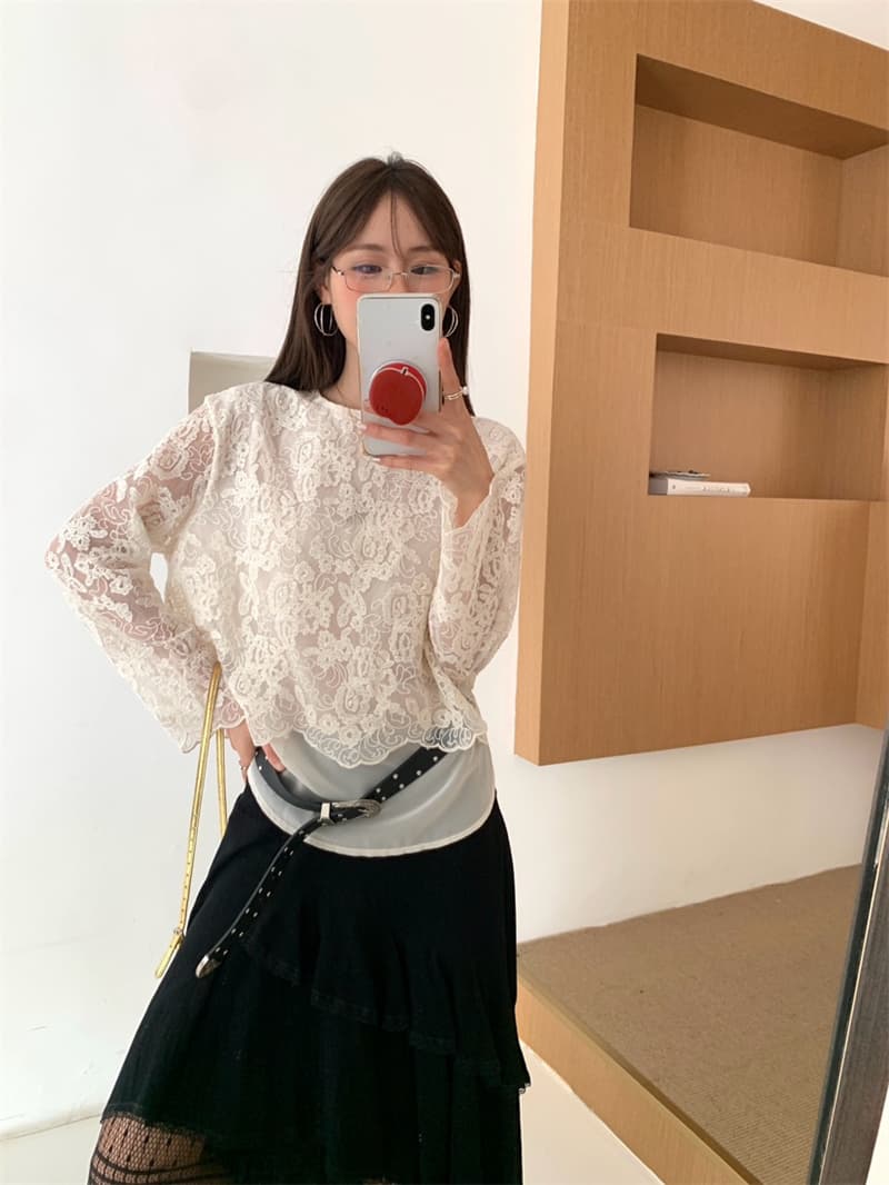 실사 가을 새로운 한국 스타일 레이스 셔츠 여성 긴 소매 라운드 넥 다용도 슬림해 보이는 품격 디자인 센스 작은 대중 맨위 상세 이미지 13