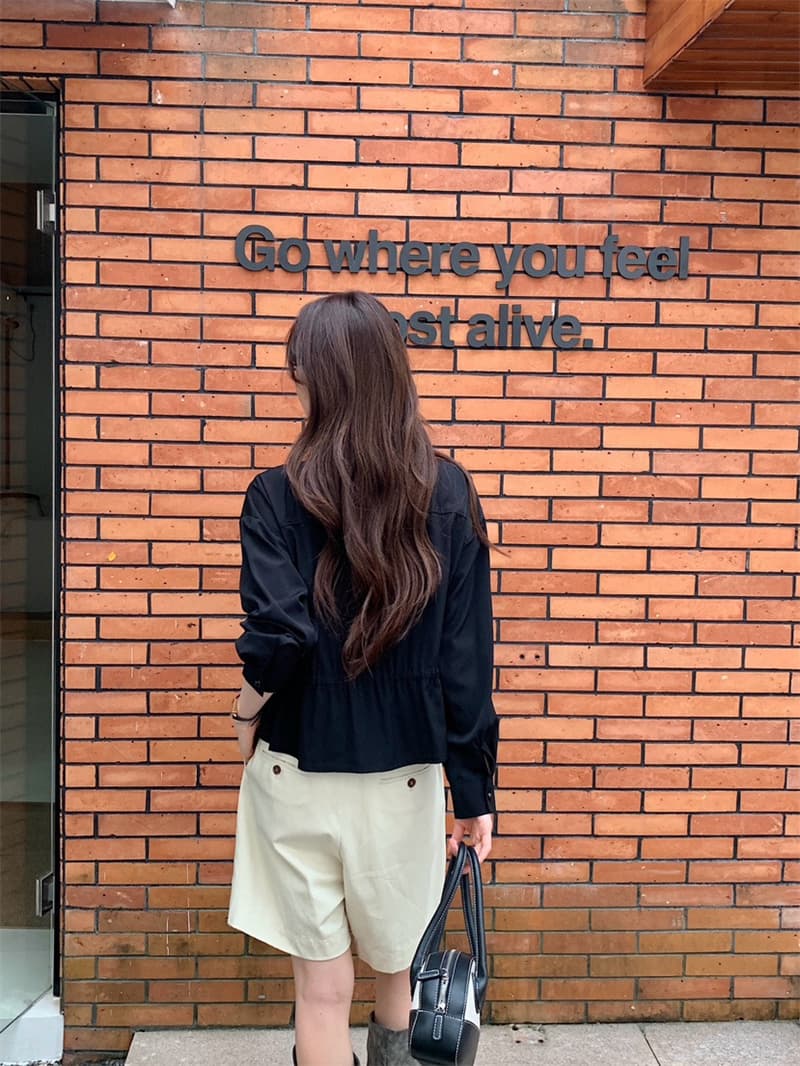 한국 동대문 조기 가을 의상 새로운 폴로 칼라 레이스 조각 다중 레이어 프릴 레이스업 긴팔 진주 버클 셔츠 상세 이미지 26