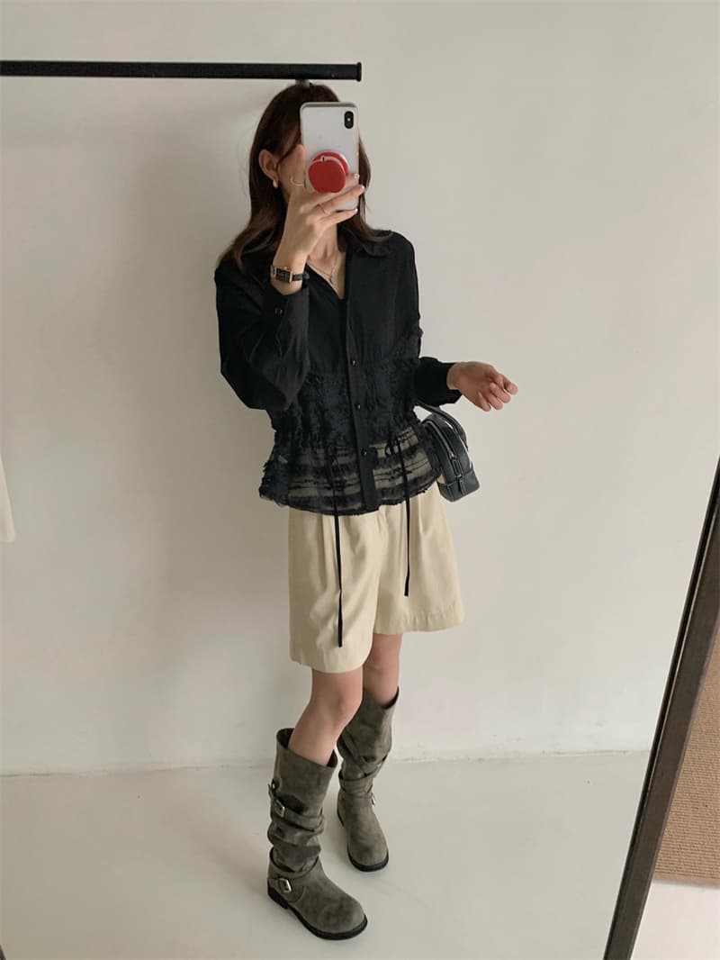 한국 동대문 조기 가을 의상 새로운 폴로 칼라 레이스 조각 다중 레이어 프릴 레이스업 긴팔 진주 버클 셔츠 상세 이미지 27