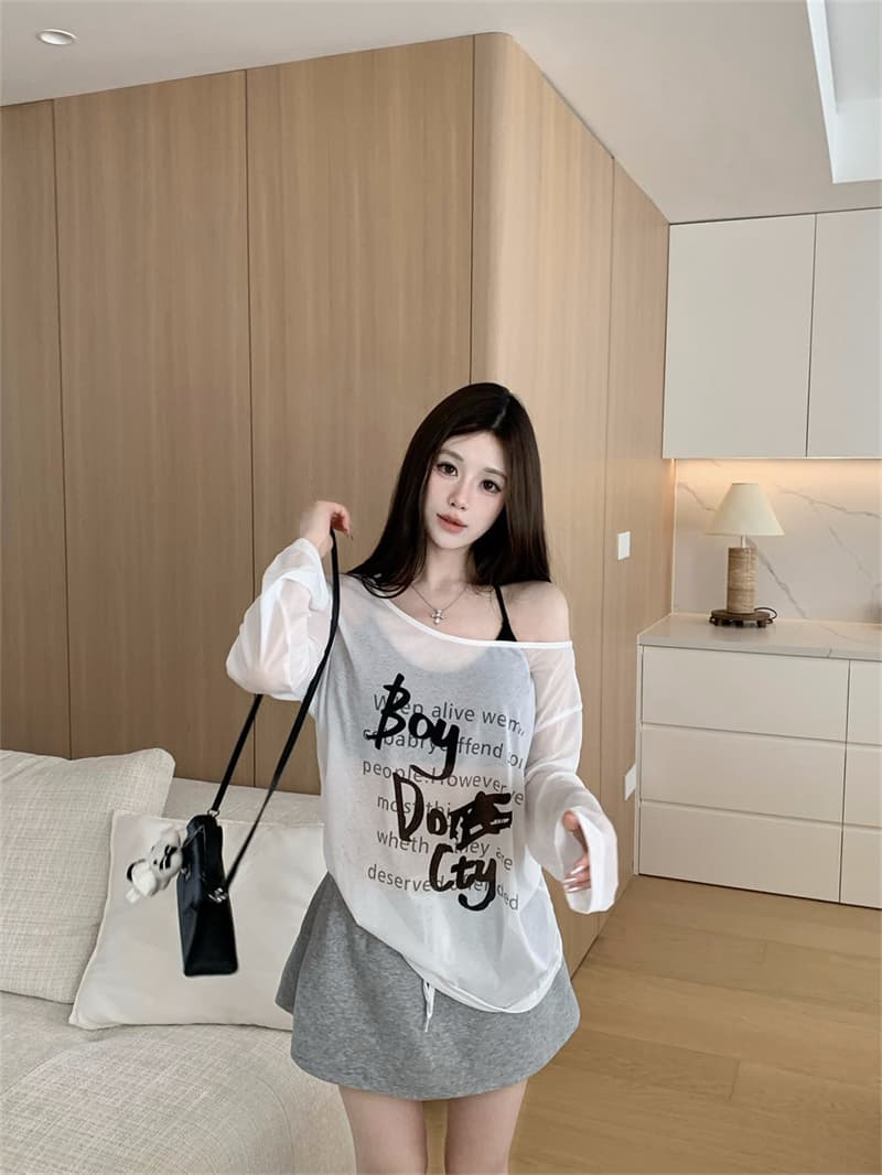 실사 정가 감소되지 않음 패션 알파벳 프린트 마이크로 ~을 통해 긴팔 티셔츠 오프숄더 루즈핏 느긋한 바람 얇은 스타일 태양 보호 셔츠 상세 이미지 25