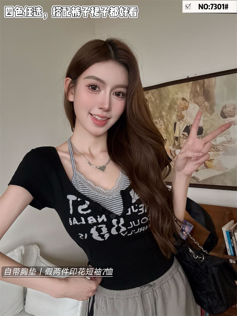 실사 2026 여름 가을 스트라이프 행침 목 배색 u 칼라 반팔 페이크 레이어드 맨위 여성 핫걸 몸매 가꾸기 슬림해 보이는 티셔츠 상세 이미지 18