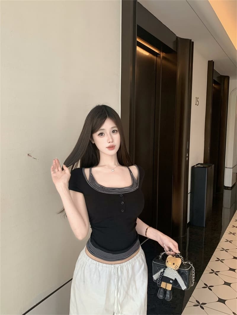 실사 여름 사람들 면 새로운 다용도 아메리칸 레트로 핫걸 몸매 가꾸기 행침 목 페이크 레이어드 긍정적 인 어깨 반팔 벨트 가슴 패드 상세 이미지 22
