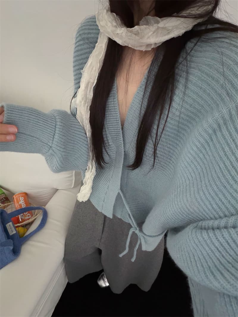 실사 2026 가을 새로운 디자인 센스 작은 대중 느긋한 바람 V넥 스웨터 나비 넥타이 오픈 가디건 슬림해 보이는 재킷 상세 이미지 10