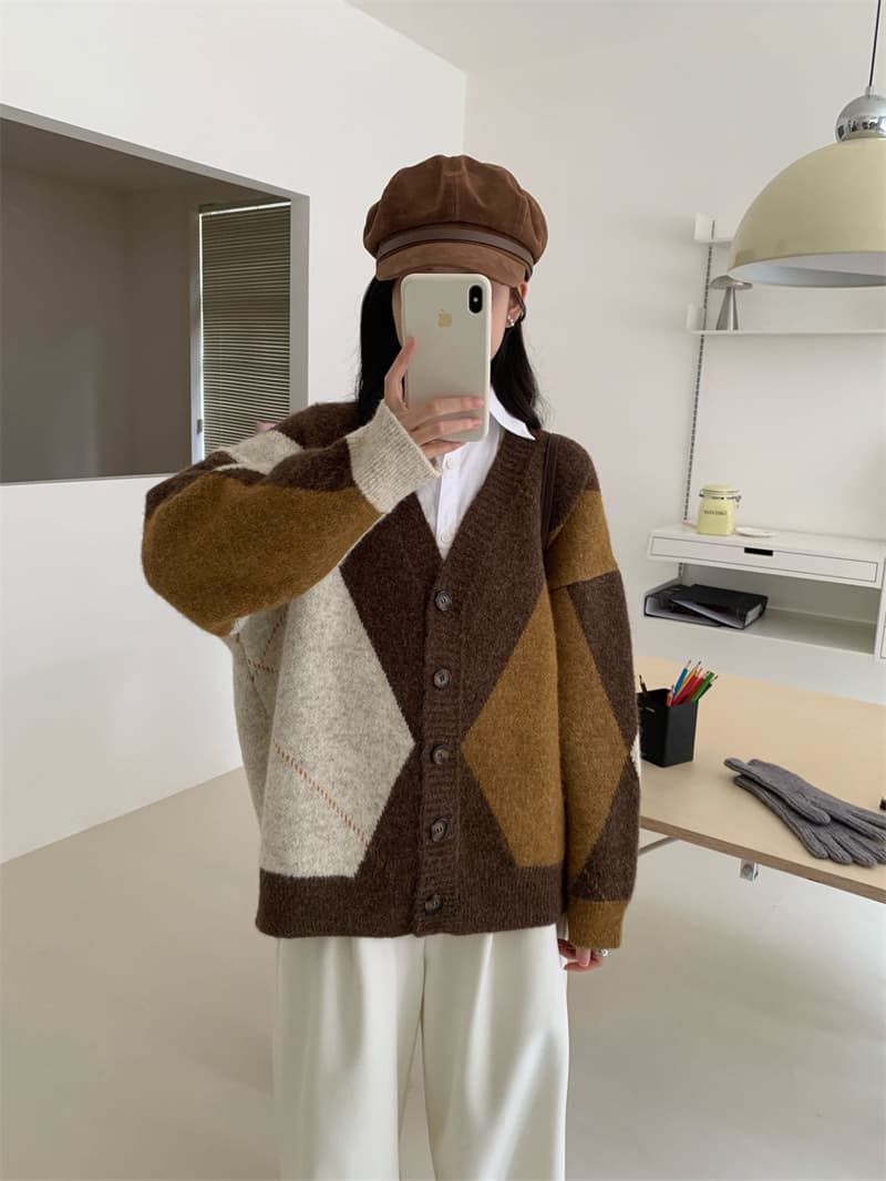 실사 느긋한 바람 작은 대중 레트로 링 그리드 니트 오픈 가디건 여성 가을 새로운 루즈핏 다용도 V넥 긴팔 스웨터 상세 이미지 3