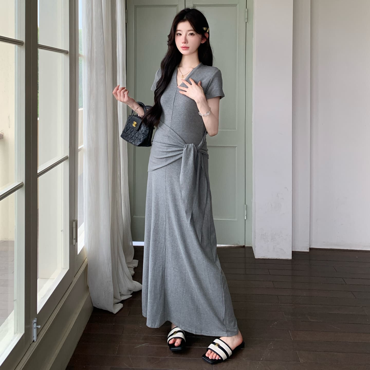 실사 지금 출산 착용 디자인 센스 단색 품격 V넥 스트랩 반팔 드레스 여름 몸매 가꾸기 슬림해 보이는 A라인 스커트 이미지 4