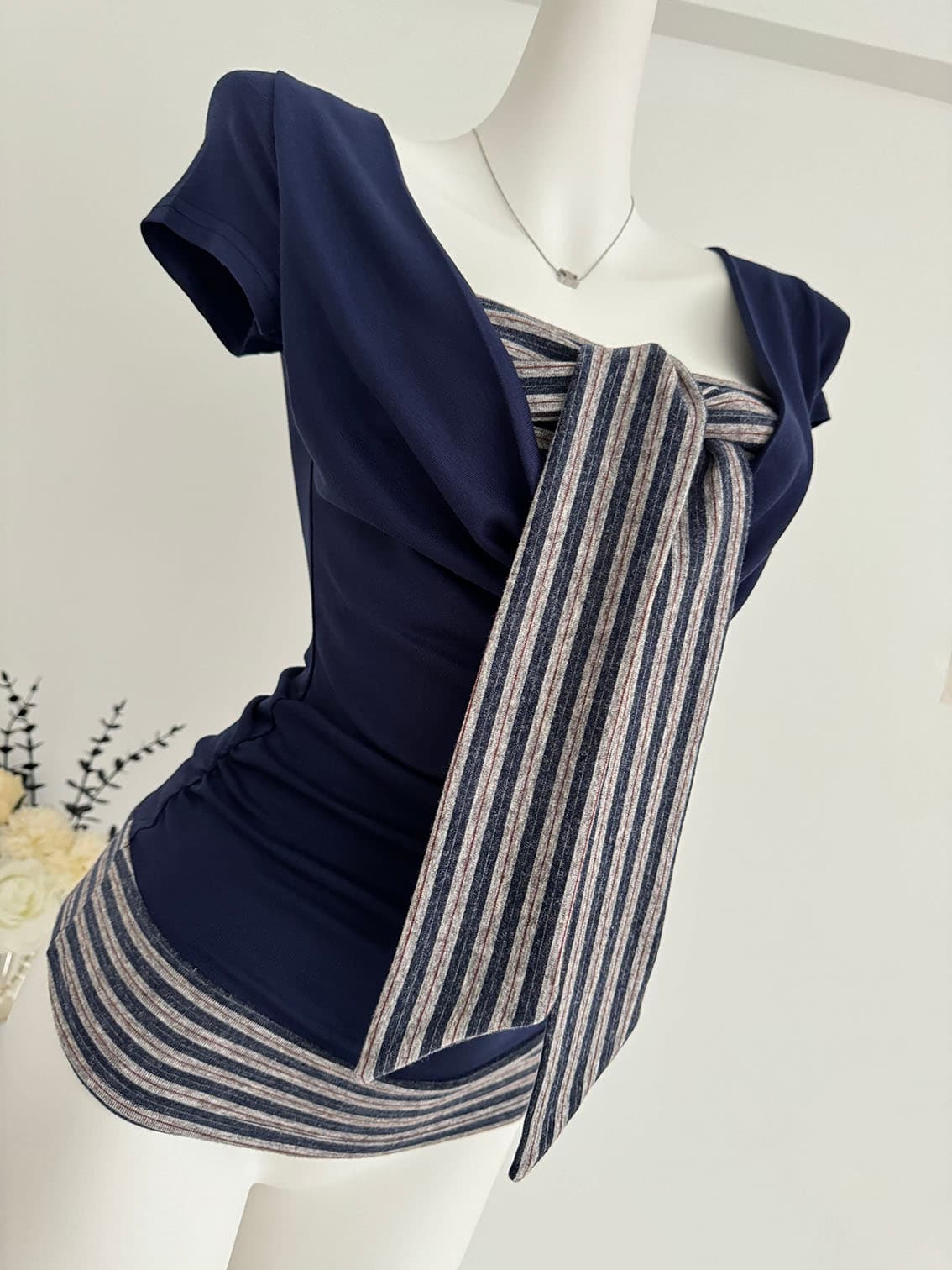 대 말더듬기 다우 시시 빛 틈 블루 레트로 학원 스타일 나비 레이스업 맨위 여름 허리 측면 펌프 Pleat 티셔츠 상세 이미지 6