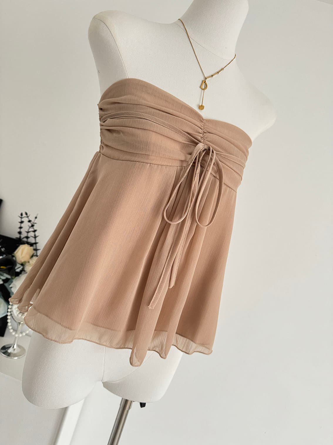 iamxiaa 얇고 가벼운 쉬폰 튜브탑 명중 Pleat 와 성별 레이스업 이후 조각 명중 가져 가라. 물결무늬 진자 알몸의 색상 한 마디 조끼 상세 이미지 6