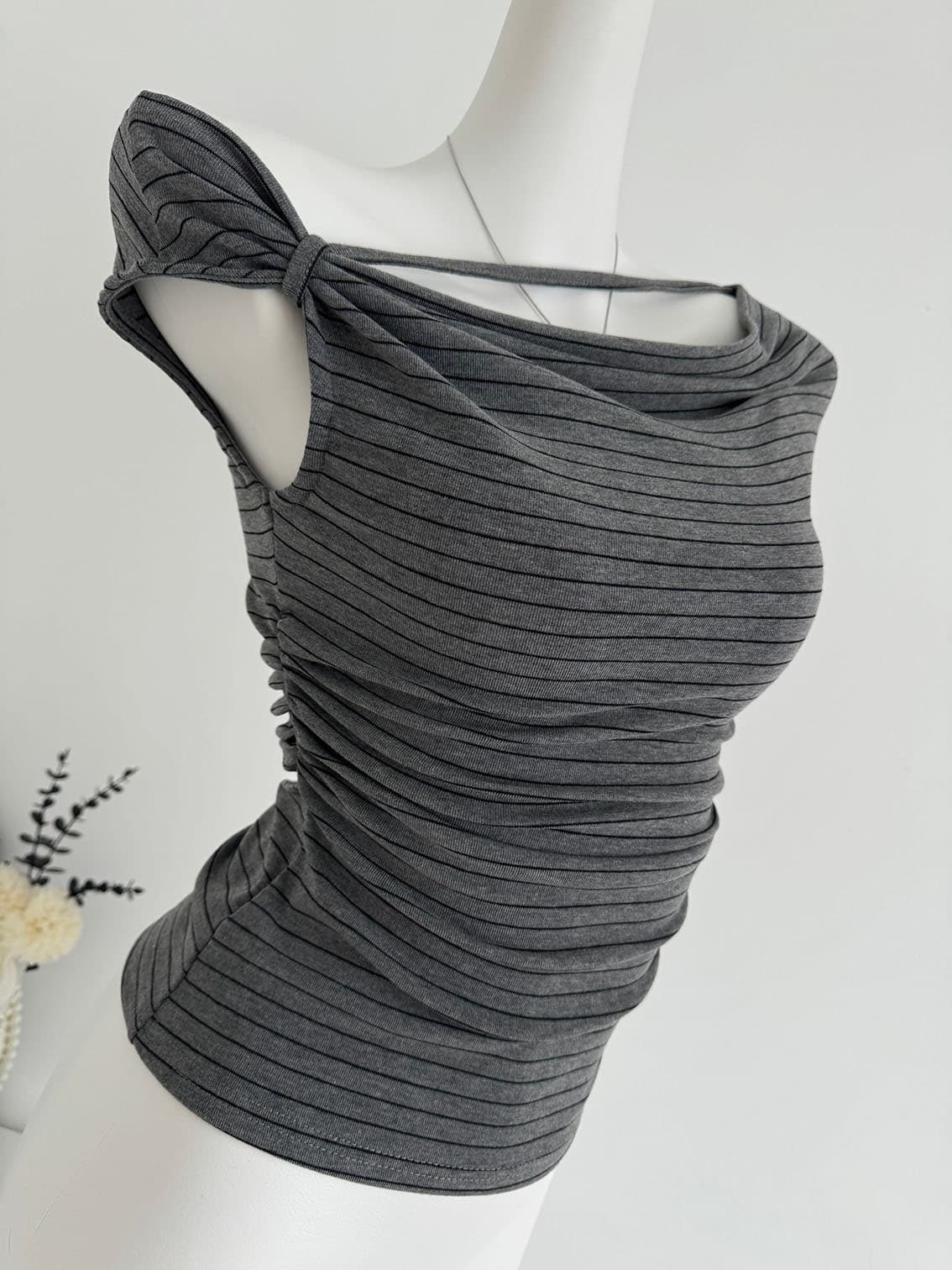 jmshop 심장 마비 커브 비스듬한 어깨 칼라 깨진 Pleat 허리 수축 트임 반팔 티셔츠 여름 몸매 가꾸기 다용도 상세 이미지 11