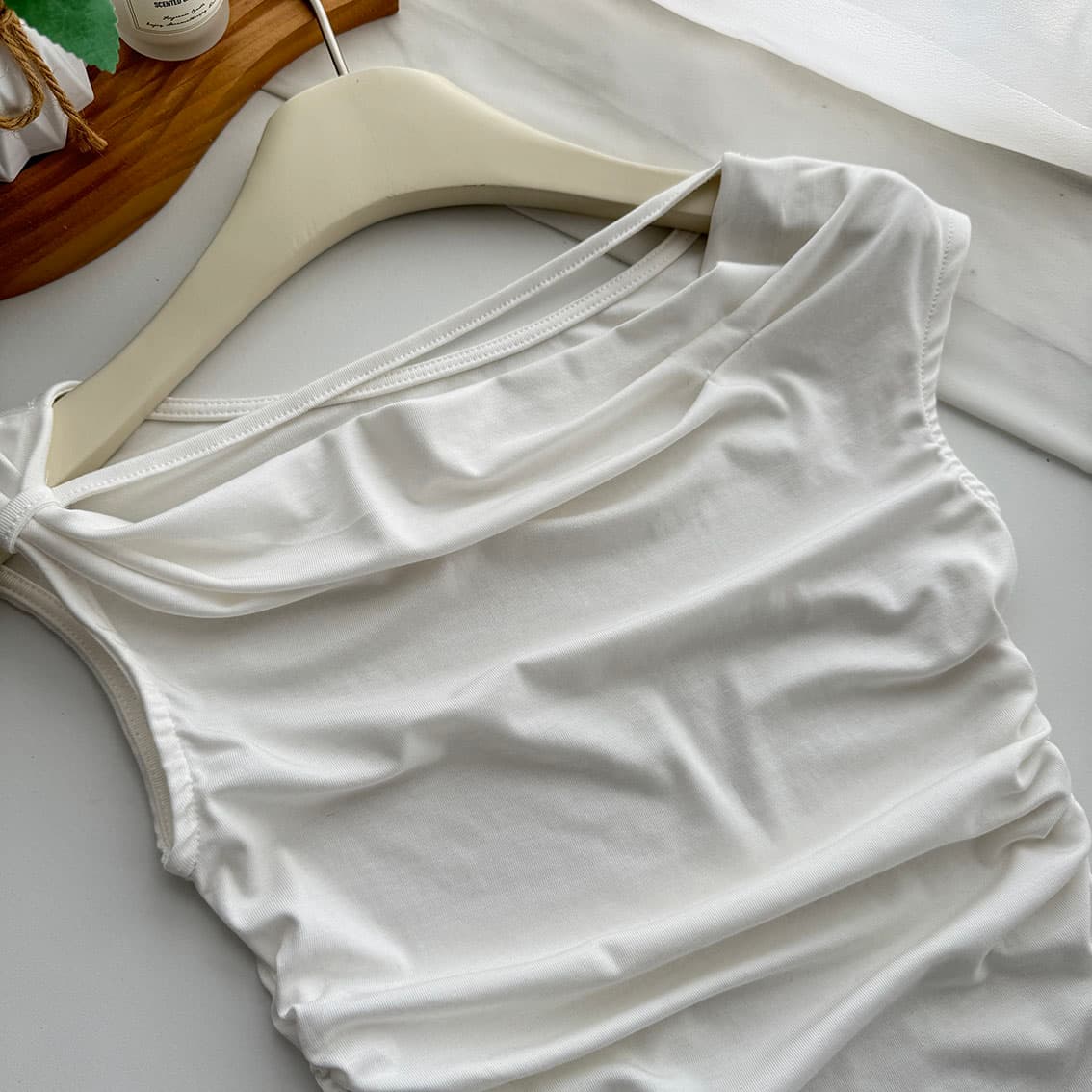 jmshop 심장 마비 커브 비스듬한 어깨 칼라 깨진 Pleat 허리 수축 트임 반팔 티셔츠 여름 몸매 가꾸기 다용도 상세 이미지 21