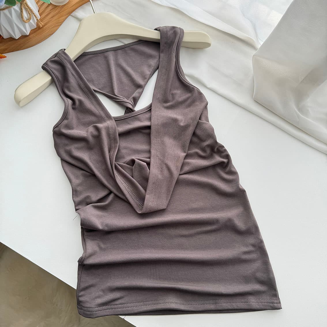 yolo shop 차가운 센스 라이 경기 서울 페이크 레이어드 흔들다 칼라 비틀림 디자인 슬립 여성 다용도 품격 조끼 맨위 상세 이미지 9