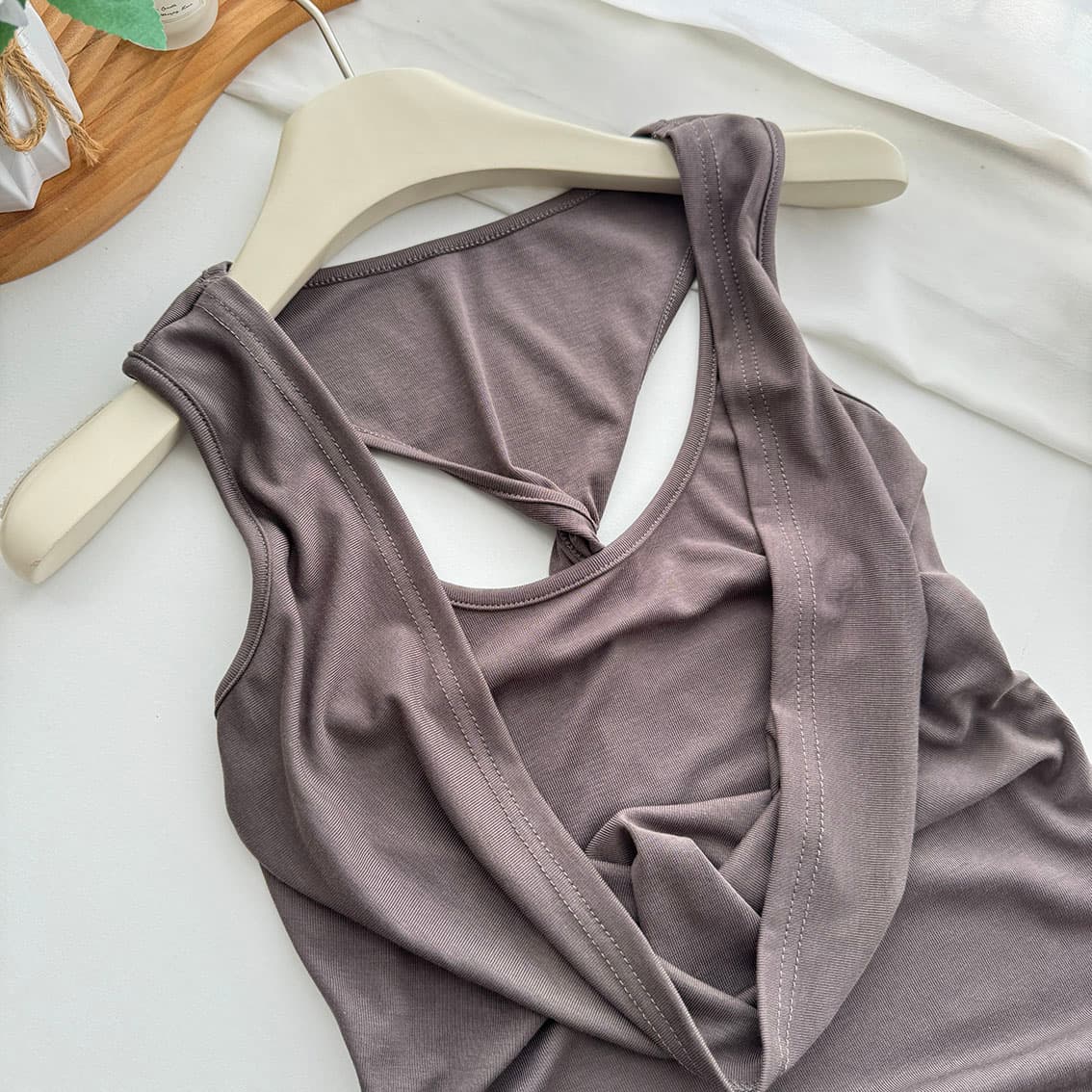 yolo shop 차가운 센스 라이 경기 서울 페이크 레이어드 흔들다 칼라 비틀림 디자인 슬립 여성 다용도 품격 조끼 맨위 상세 이미지 10