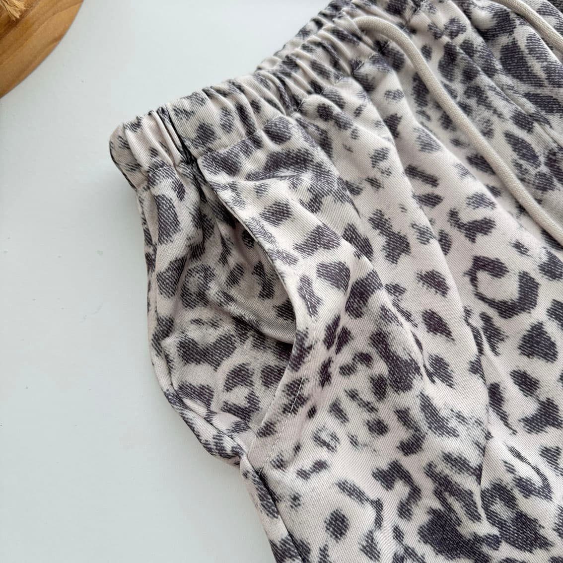yolo shop 안개 센스 레오파드 무늬 프린트 캐주얼 루즈핏 와이드 레깅스 바지 여름 높음 그램 무거운 스트레이트 운동 긴 바지 상세 이미지 17