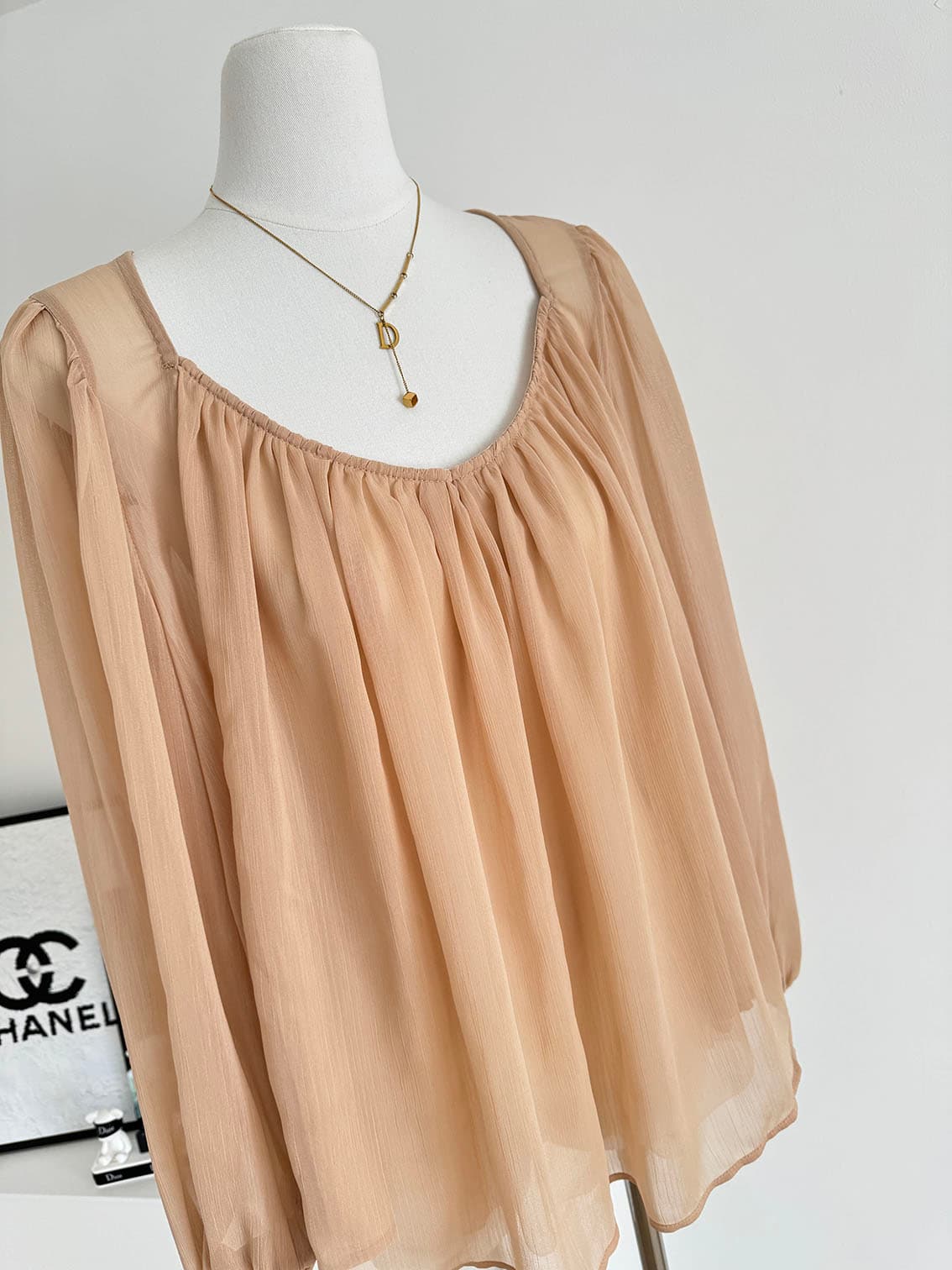 gakee official 프랑스식 벌룬 소매 시폰 셔츠 여성 봄 여름 와이드 밑단 핀치 Pleat 마이크로 ~을 통해 패키지 어깨 셔츠 상세 이미지 6