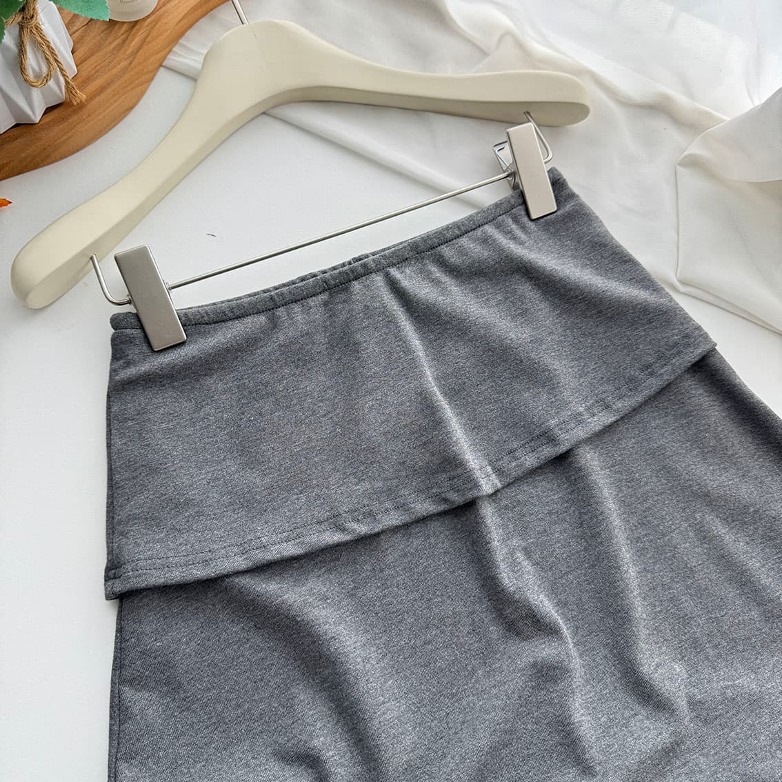 hoa 작은 대중 디자인 페이크 레이어드 니트 맨위 여성 봄 가을 2026 새로운 몸매 가꾸기 슬림해 보이는 캐주얼 다용도 맨위 상세 이미지 27