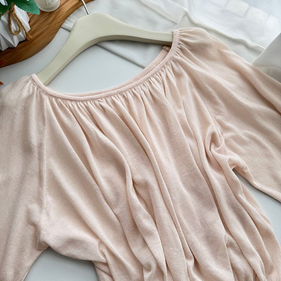 oyff 어디서? 어디서? 와라. 싱글 아마 차가운 셔츠 대 네클라인 펌프 Pleat 긴팔 비스듬한 어깨 니트 맨위 몸매 가꾸기 작은 셔츠 상세 이미지 11