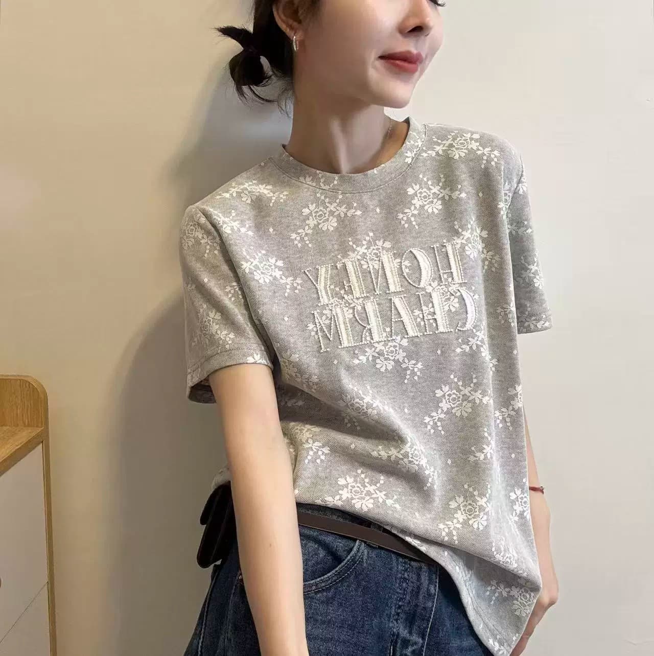 한 부서 무거운 작업 자수 반팔 티셔츠 여성 긍정적 인 어깨 라운드 넥 여름 캐주얼 표지 배 루즈핏 인사이드 가져 가라. 아름다운 맨위 상세 이미지 4
