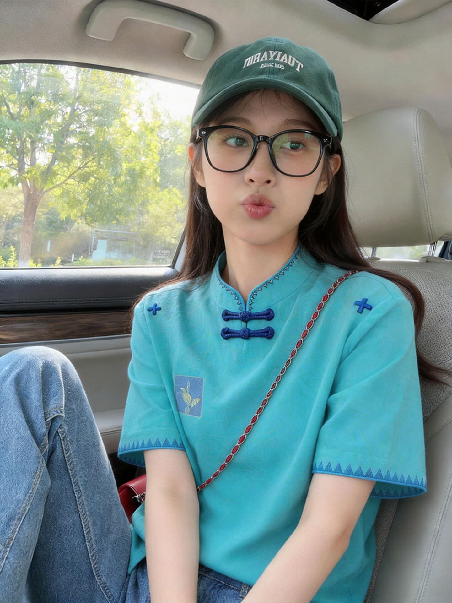 당나라 여자 2026 새로운 파란색 레이스 자수 단추 반팔 티셔츠 국풍 긍정적 인 어깨 개선 치파오 맨위 상세 이미지 2