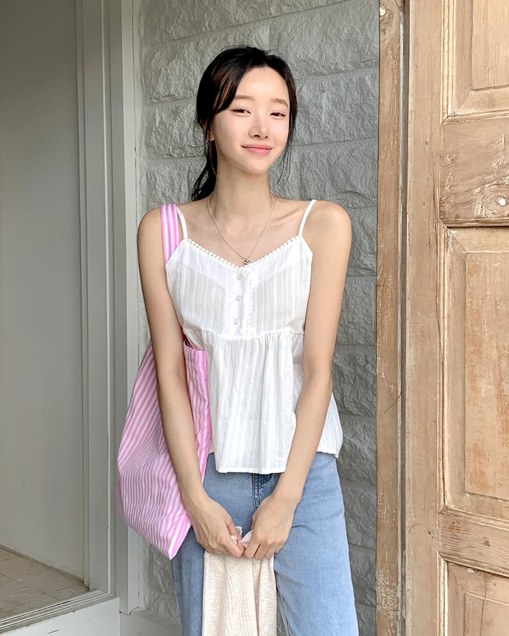 레이스 V넥 캐미솔 인사이드 가져 가라. 여름 새로운 루즈핏 슬림해 보이는 다용도 외출용 맨위 트렌디 상세 이미지 23