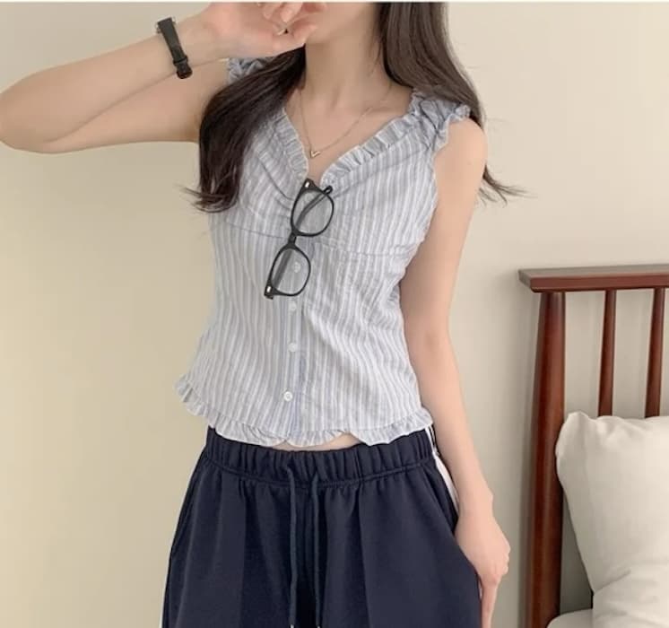 Pleat 측면 상쾌 블루 스트라이프 수 있습니다. 오프숄더 둘 착용 셔츠 상세 이미지 4