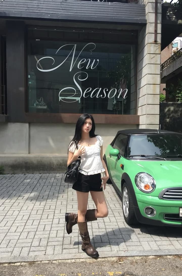 거품 소매 레이스 반팔 슬림해 보이는 셔츠 맨위 상세 이미지 5