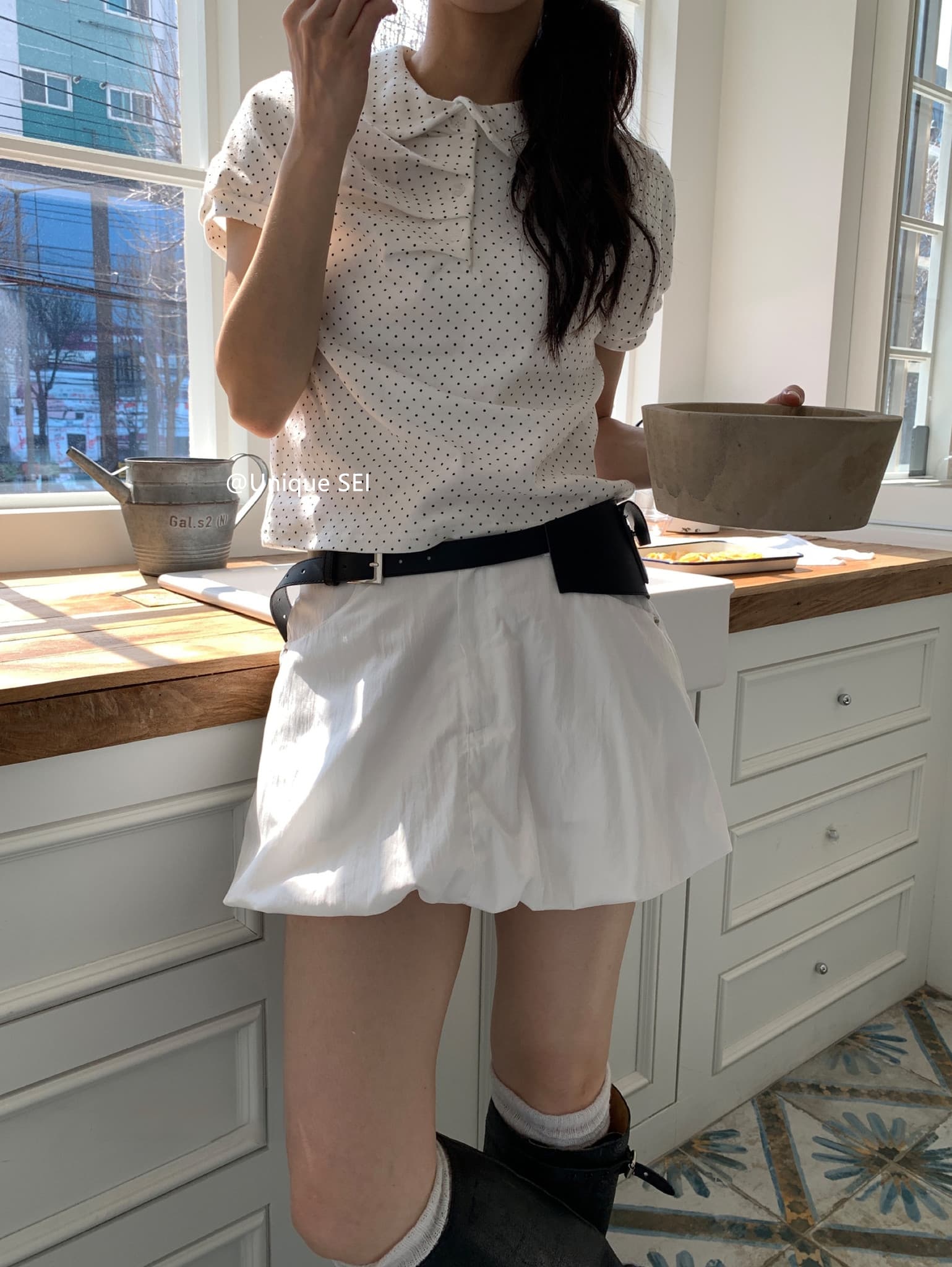 베이비 칼라 도트 무늬 주름 셔츠 캐주얼 폴로 칼라 반팔 맨위 상세 이미지 3