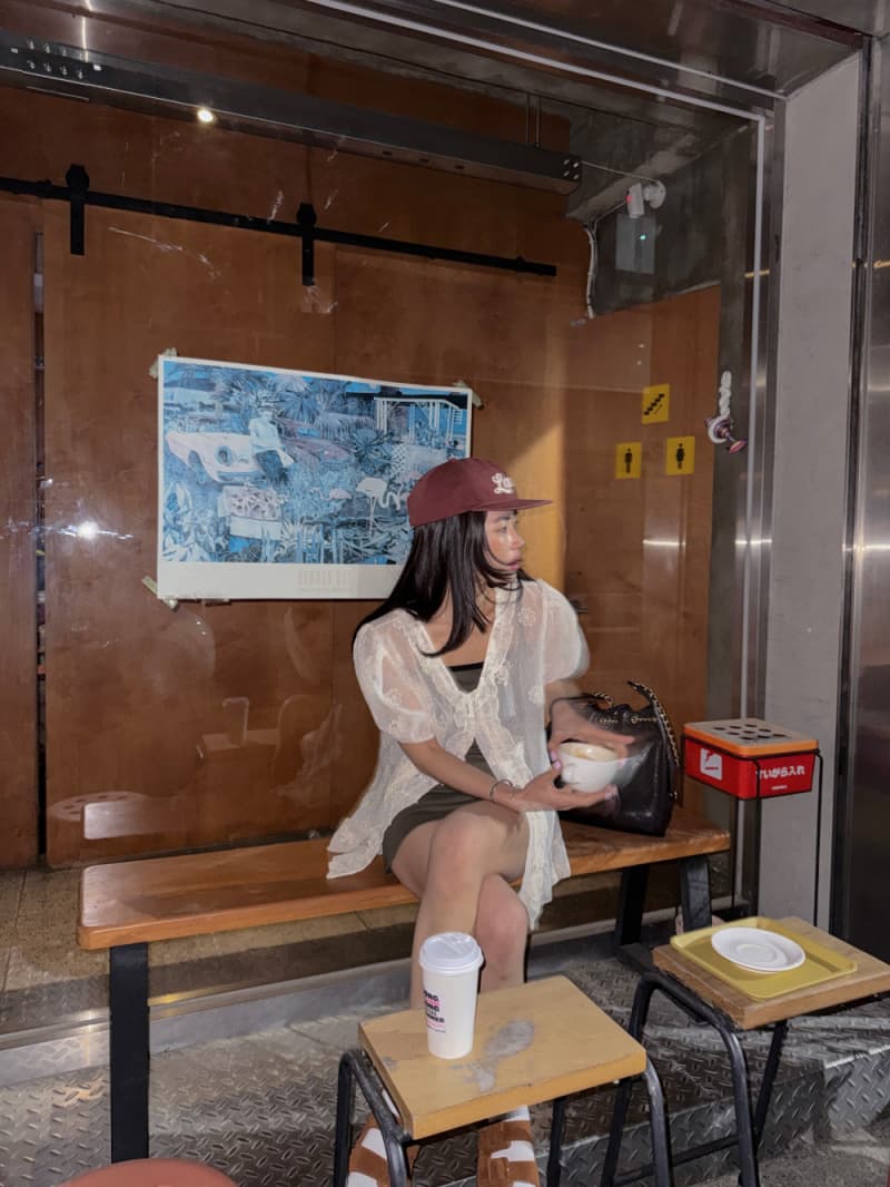 프릴 장식 얇고 가벼운 자수 거품 소매 싱글 줄 버튼 맨위 상세 이미지 9
