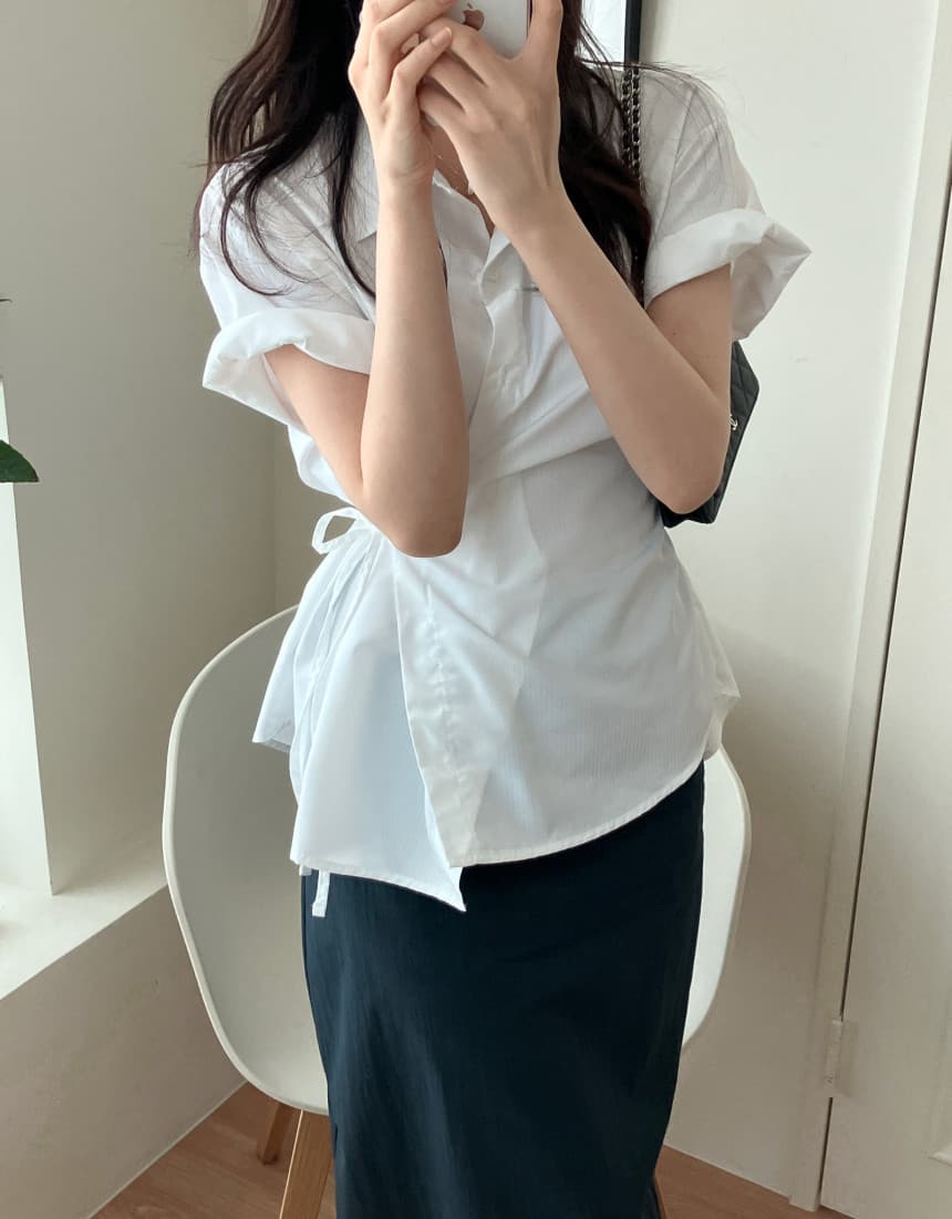 한국 chic 레트로 품격 캐주얼 스트라이프 디자인 센스 측면 스트랩 허리 수축 슬림해 보이는 반팔 셔츠 상세 이미지 2