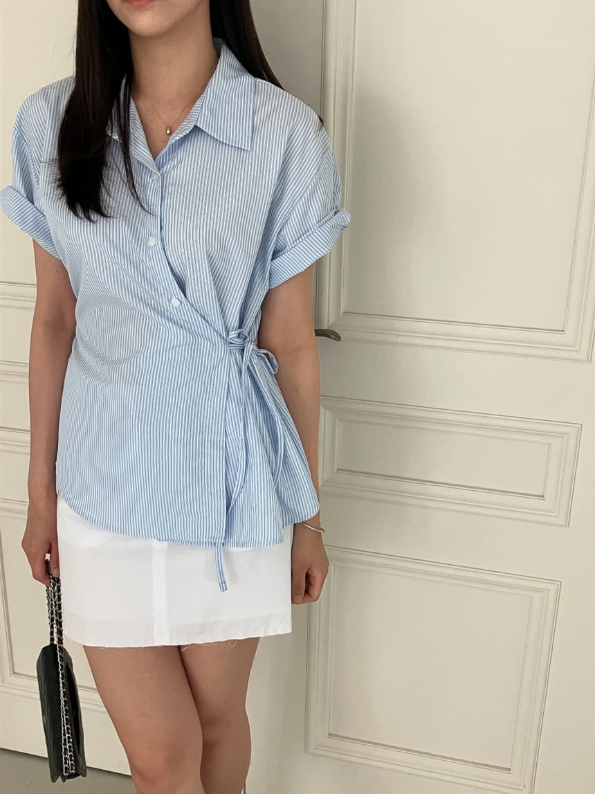한국 chic 레트로 품격 캐주얼 스트라이프 디자인 센스 측면 스트랩 허리 수축 슬림해 보이는 반팔 셔츠 상세 이미지 21