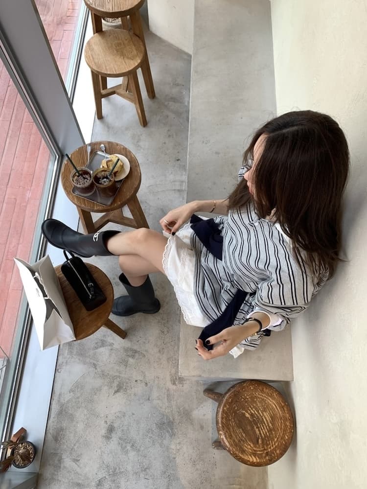 이른 가을 POLO 칼라 스트라이프 느긋한 루즈핏 긴팔 티셔츠 상세 이미지 28
