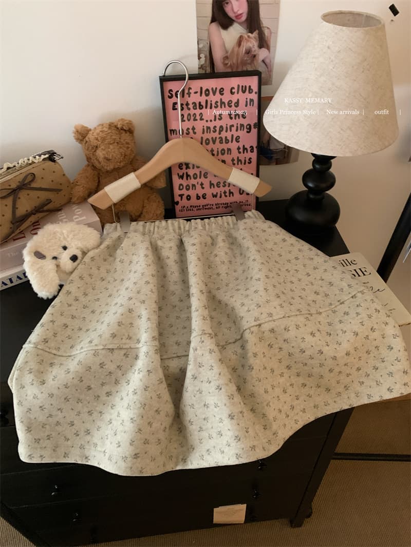 달콤함 신선함 루즈핏 출퇴근 연령 감소 슬림해 보이는 다용도 꽃무늬 섹션 꽃밭 꽃무늬 반신 스커트 이미지 4