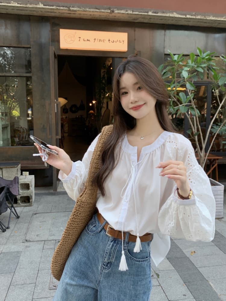 프랑스식 화이트 여성 셔츠 루즈핏 디자인 센스 레이스 자수 부드러운 바람 다용도 레이스업 맨위 이미지 3