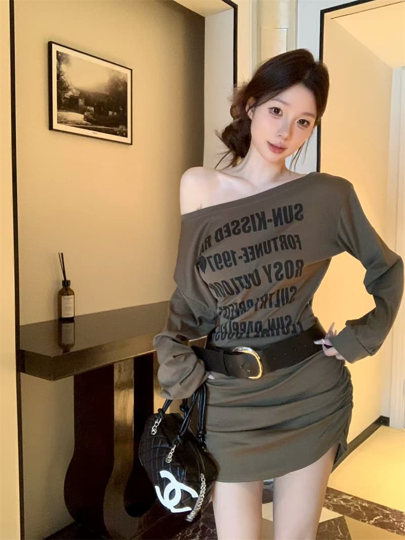 실사 정가 가을 새로운 한국 스타일 패션 한 부서 오프숄더 알파벳 프린트 여성 드레스 벨트 포함 상세 이미지 9