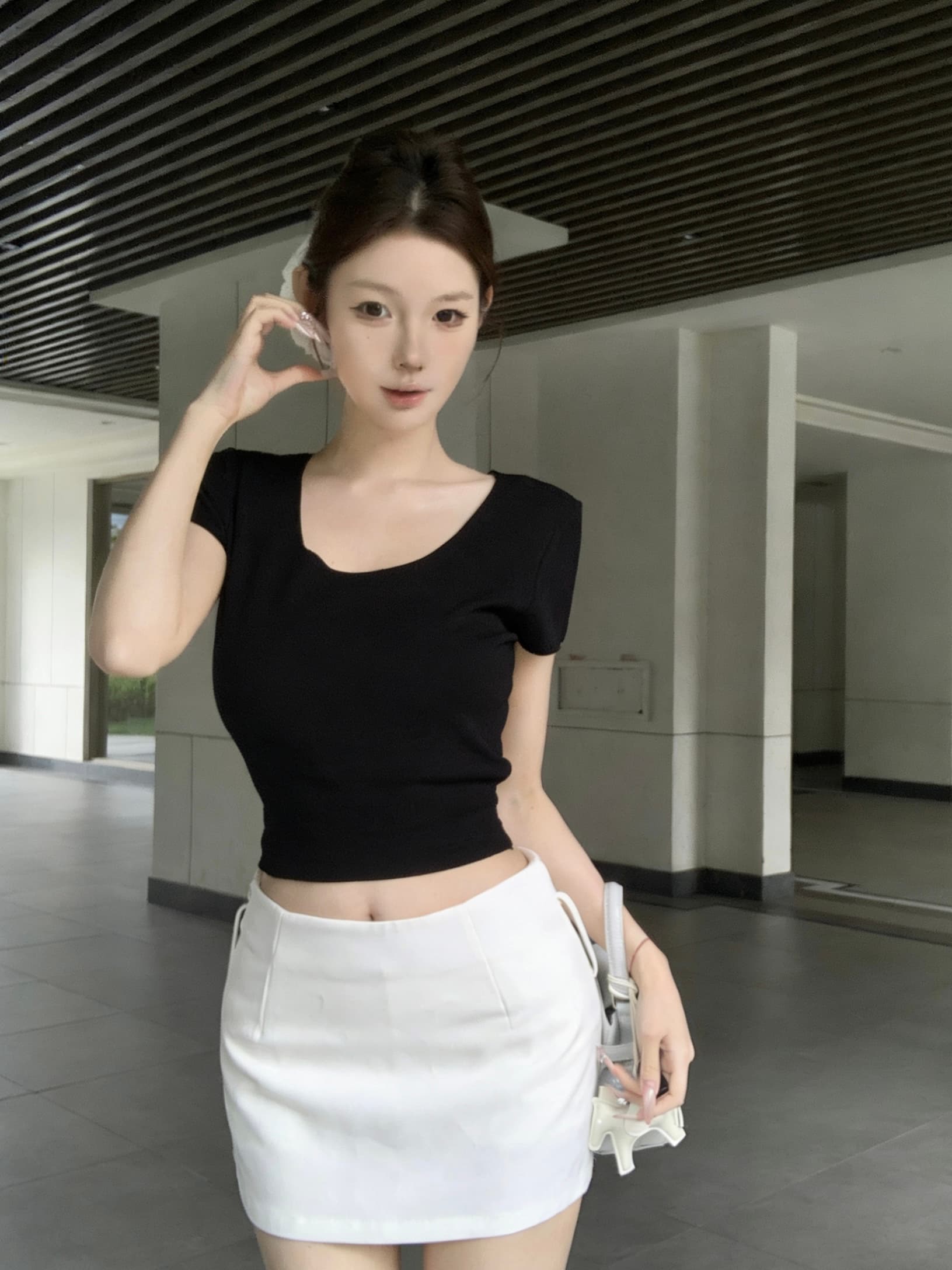 실사 아니요 가격 인하 주간 접시 연구 사회 혼방 대 u 칼라 반팔 티셔츠 여성 여름 다용도 쇼트 스타일 몸매 가꾸기 맨위 상세 이미지 4