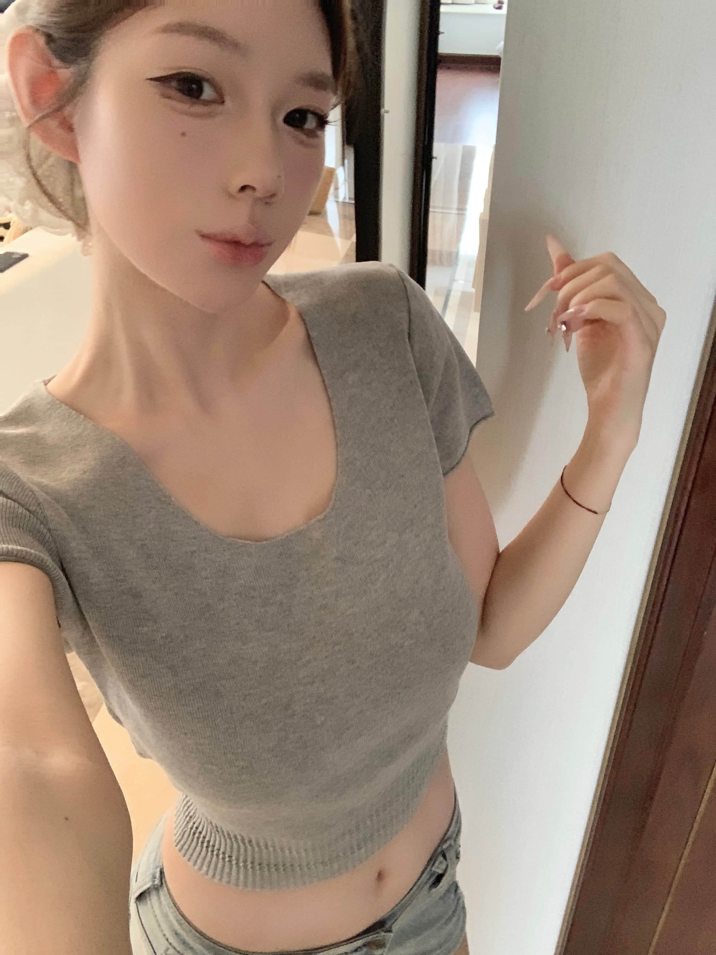실사 아니요 가격 인하 주간 접시 연구 사회 혼방 대 u 칼라 반팔 티셔츠 여성 여름 다용도 쇼트 스타일 몸매 가꾸기 맨위 상세 이미지 6