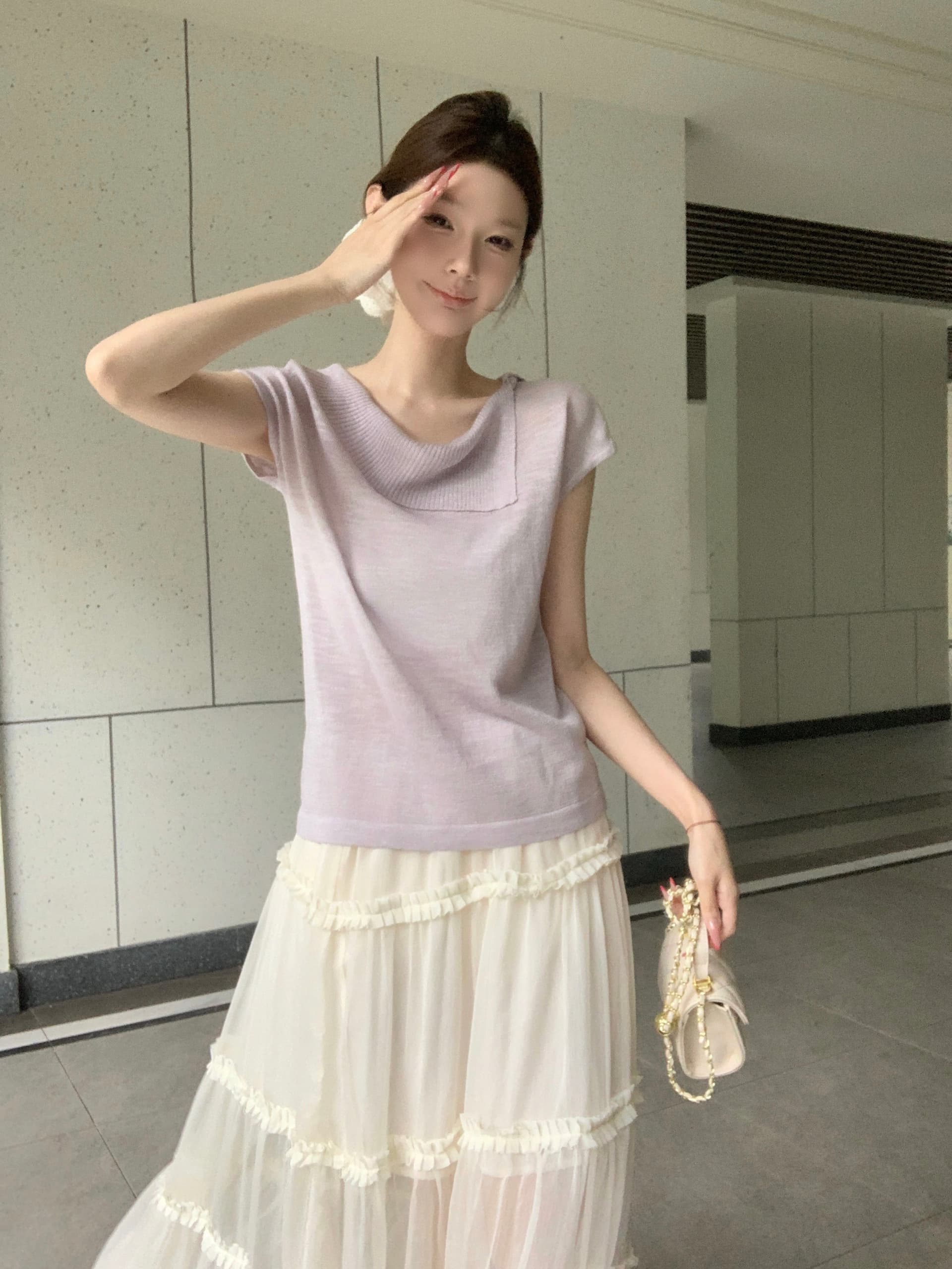실사 아니요 가격 인하 한 부서 불규칙 칼라 단색 작은 날다 소매 짠 셔츠 여성 여름 새로운 부드러운 품격 맨위 상세 이미지 3