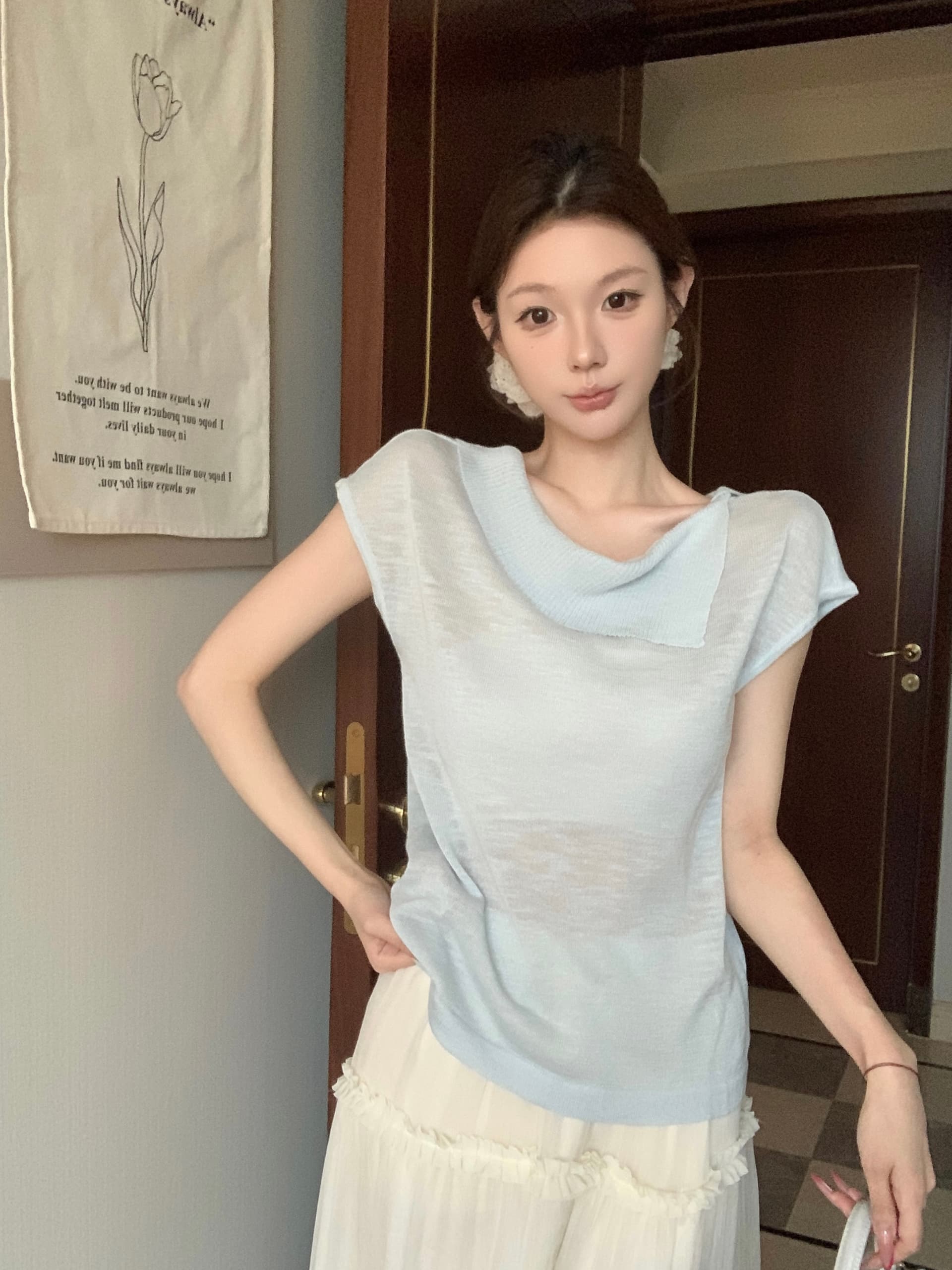 실사 아니요 가격 인하 한 부서 불규칙 칼라 단색 작은 날다 소매 짠 셔츠 여성 여름 새로운 부드러운 품격 맨위 상세 이미지 8