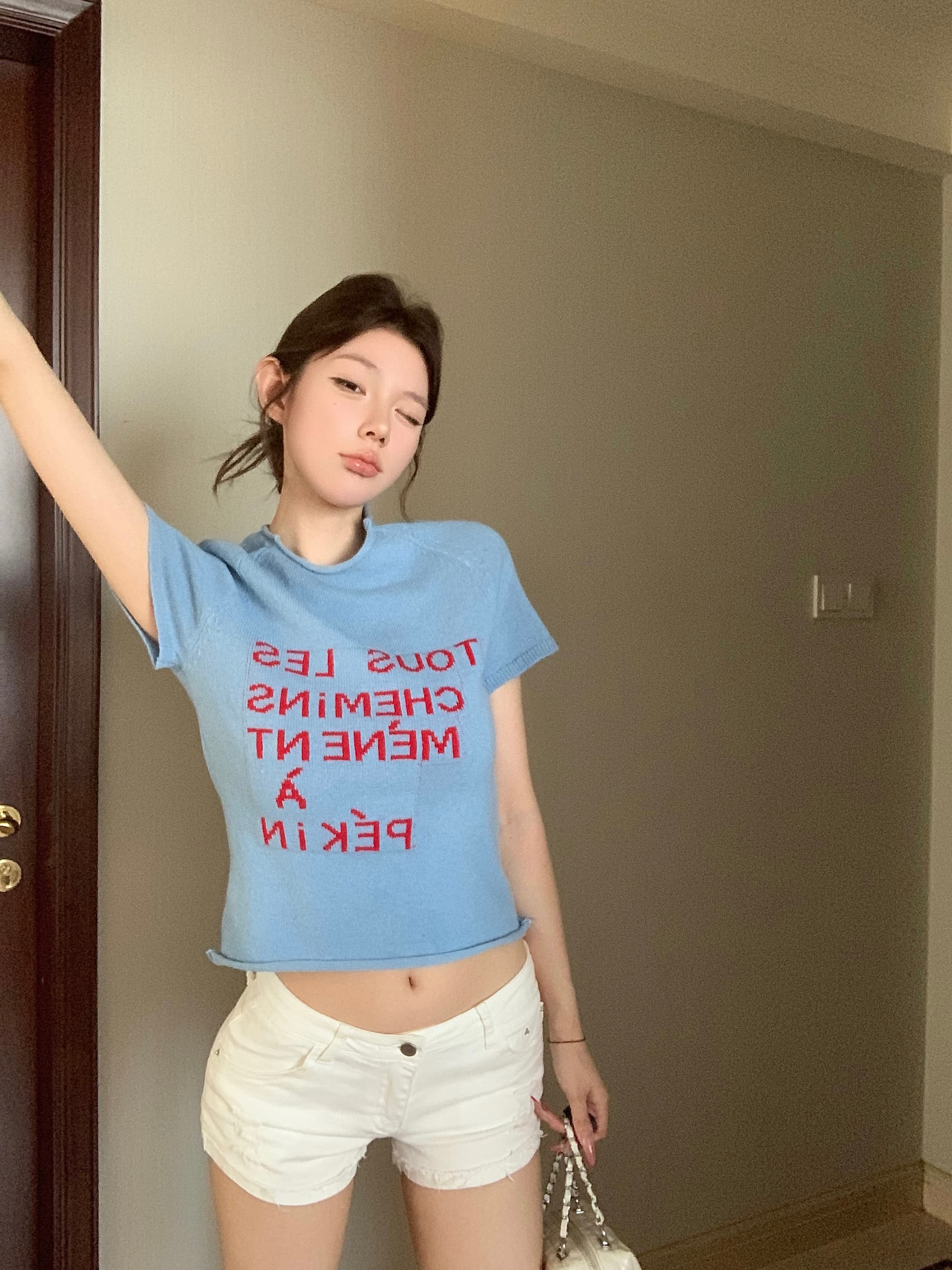 실사 아니요 가격 인하 레트로 니트 반팔 여성 라운드 넥 몸매 가꾸기 삽입 어깨 티셔츠 쇼트 스타일 핫걸 맨위 디자인 센스 상세 이미지 1